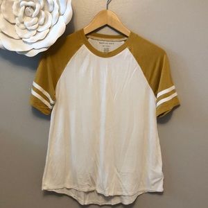 Baseball tee